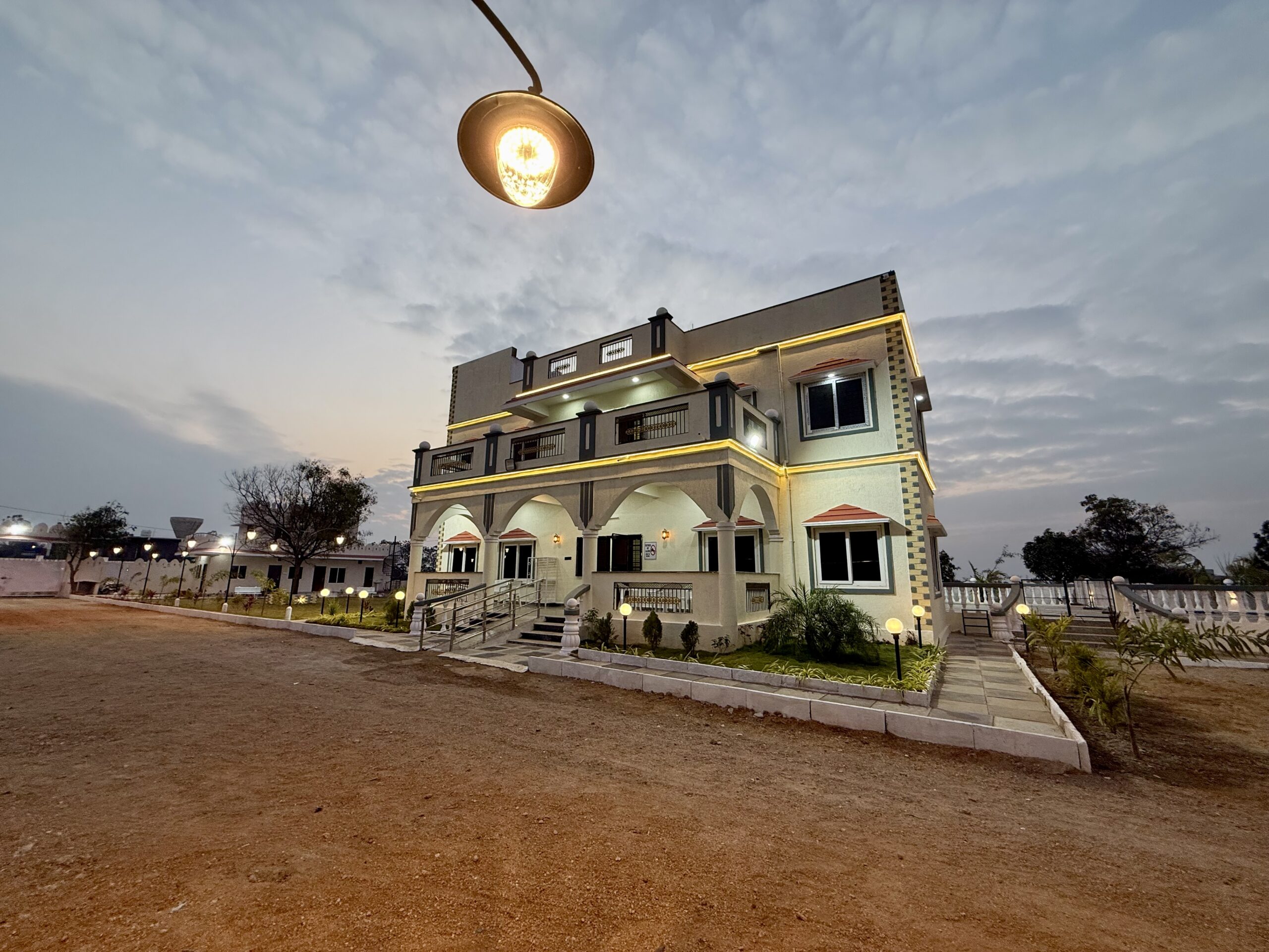 Modern Facilities at MOUF FARM